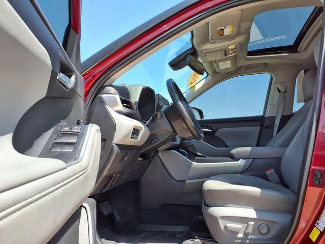 used 2023 Toyota Highlander car, priced at $36,500