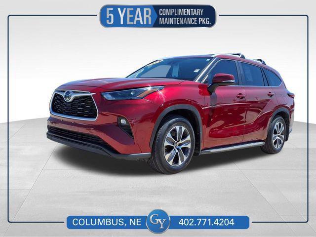 used 2023 Toyota Highlander car, priced at $36,500