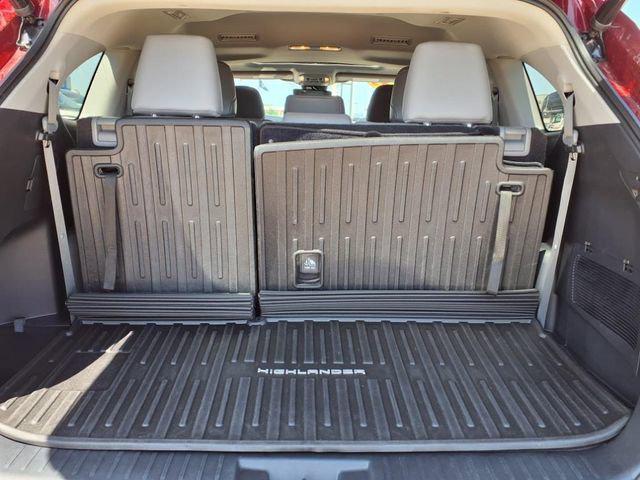 used 2023 Toyota Highlander car, priced at $36,500