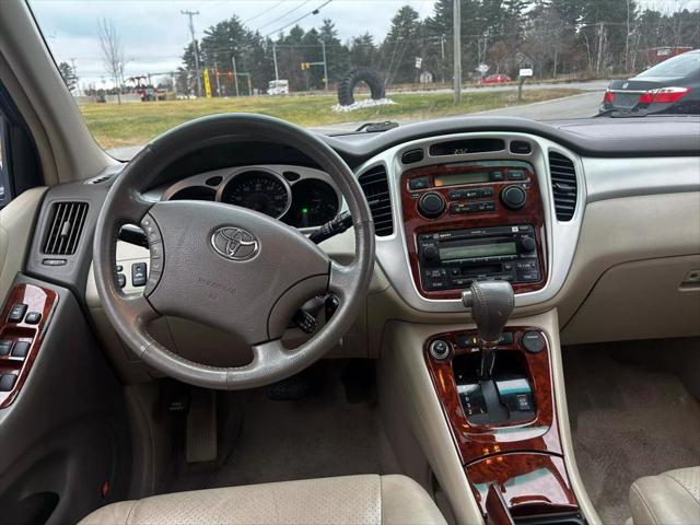 used 2007 Toyota Highlander car, priced at $8,995