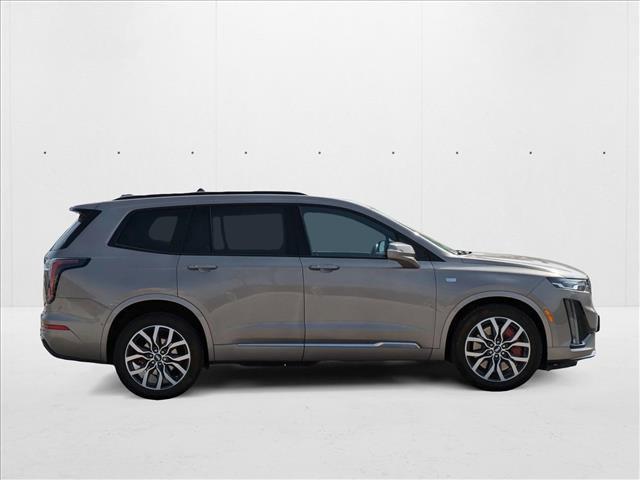 used 2023 Cadillac XT6 car, priced at $31,106