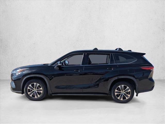 used 2020 Toyota Highlander car, priced at $30,908