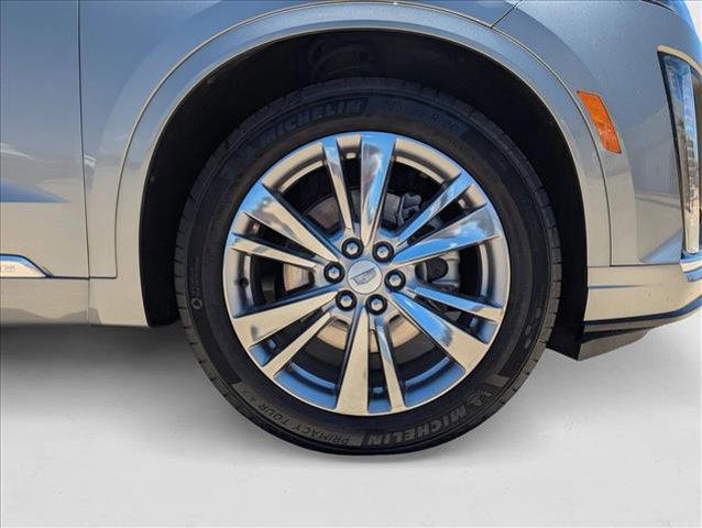 used 2024 Cadillac XT6 car, priced at $41,806