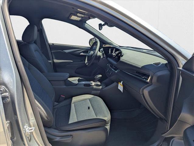 new 2025 Buick Envista car, priced at $26,935