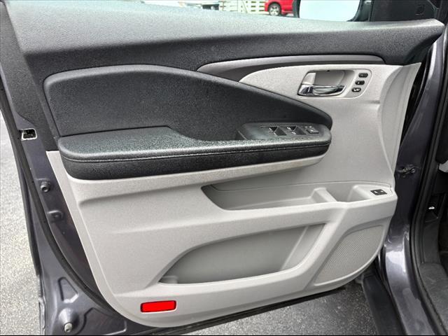 used 2021 Honda Pilot car, priced at $33,999
