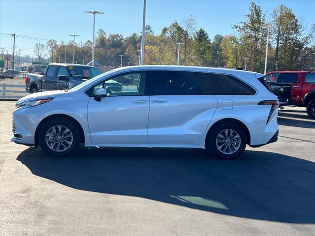 used 2023 Toyota Sienna car, priced at $48,999