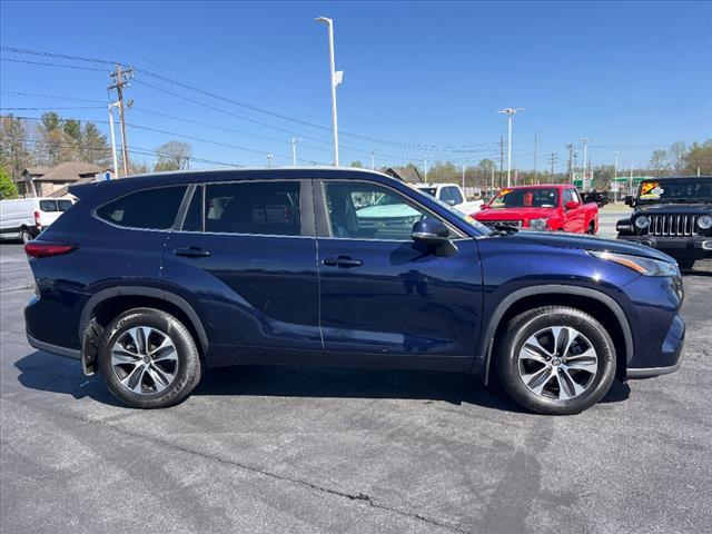 used 2023 Toyota Highlander car, priced at $40,999