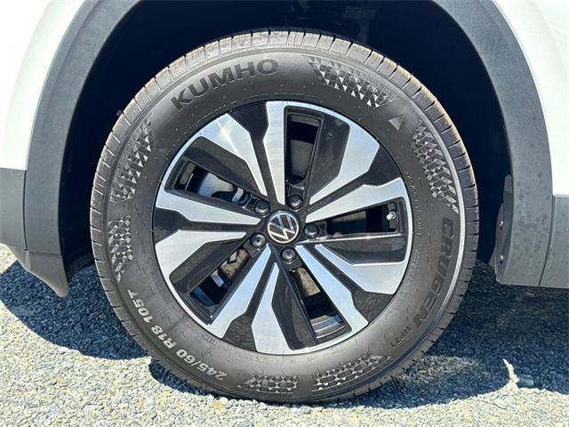 new 2026 Volkswagen Atlas car, priced at $37,229