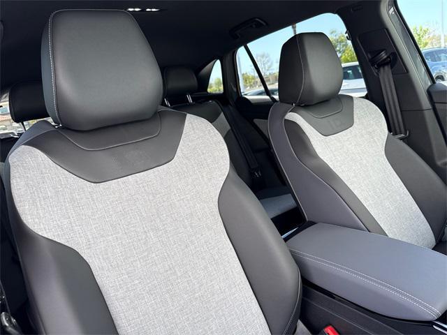 new 2025 Volkswagen ID.4 car, priced at $39,316