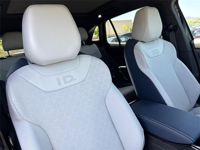 new 2025 Volkswagen ID.4 car, priced at $47,816