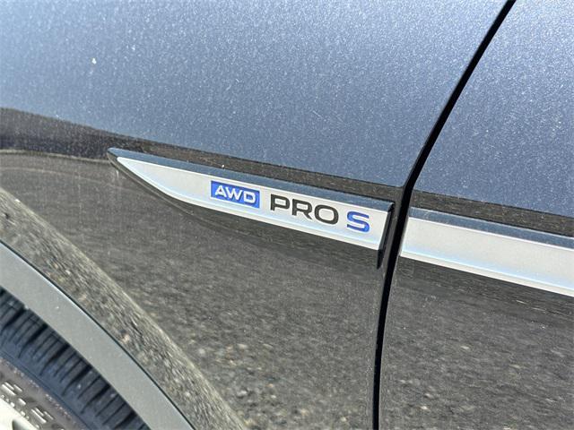 new 2025 Volkswagen ID.4 car, priced at $52,534