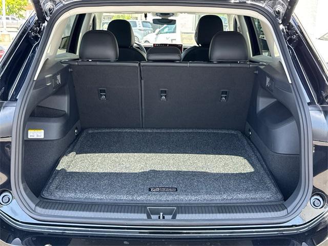 new 2025 Volkswagen Tiguan car, priced at $32,930
