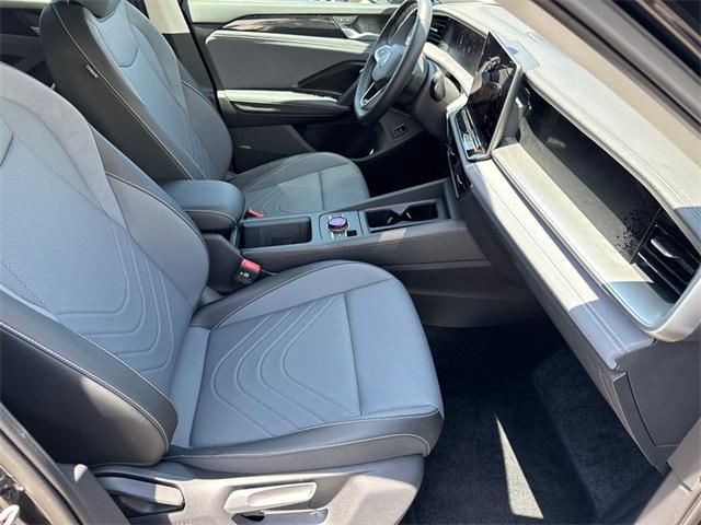 new 2025 Volkswagen Tiguan car, priced at $32,930