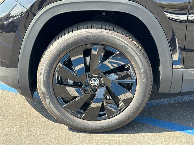 new 2025 Volkswagen Atlas car, priced at $43,046