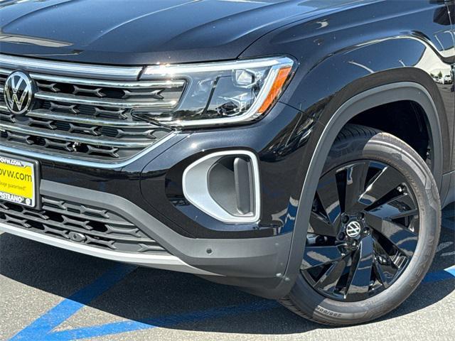 new 2025 Volkswagen Atlas car, priced at $43,046