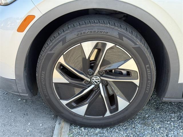 used 2021 Volkswagen ID.4 car, priced at $23,499