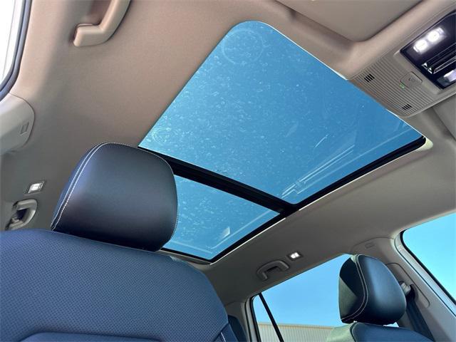 new 2026 Volkswagen Atlas car, priced at $45,052