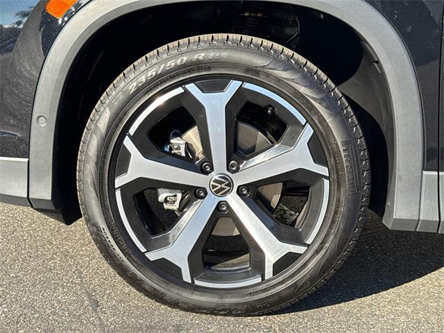 new 2025 Volkswagen Tiguan car, priced at $31,725
