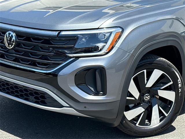 new 2025 Volkswagen Atlas Cross Sport car, priced at $41,246