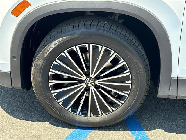 new 2025 Volkswagen Tiguan car, priced at $29,888