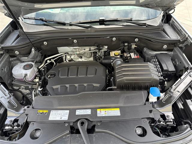 new 2025 Volkswagen Atlas car, priced at $44,734