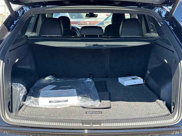 new 2026 Volkswagen Atlas Cross Sport car, priced at $53,422