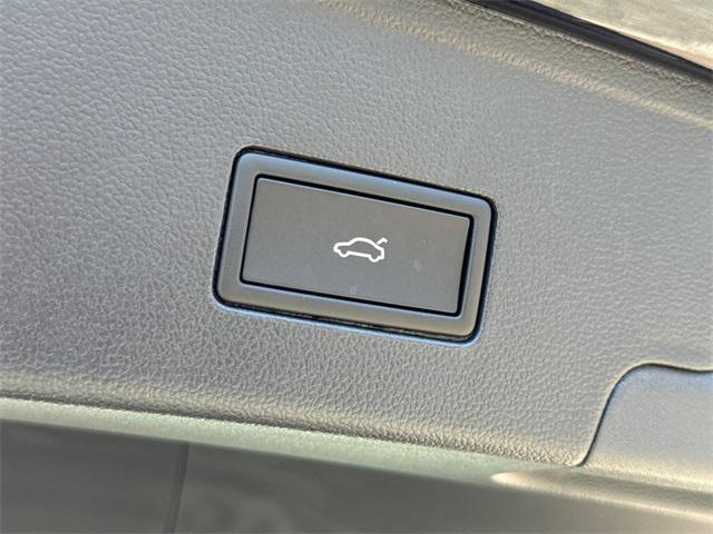 new 2026 Volkswagen Atlas Cross Sport car, priced at $53,422