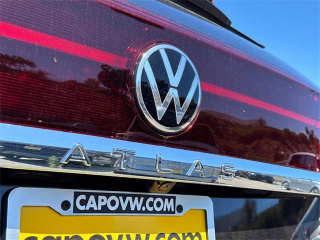 new 2026 Volkswagen Atlas Cross Sport car, priced at $53,422