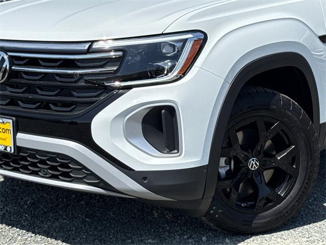 new 2025 Volkswagen Atlas car, priced at $45,876