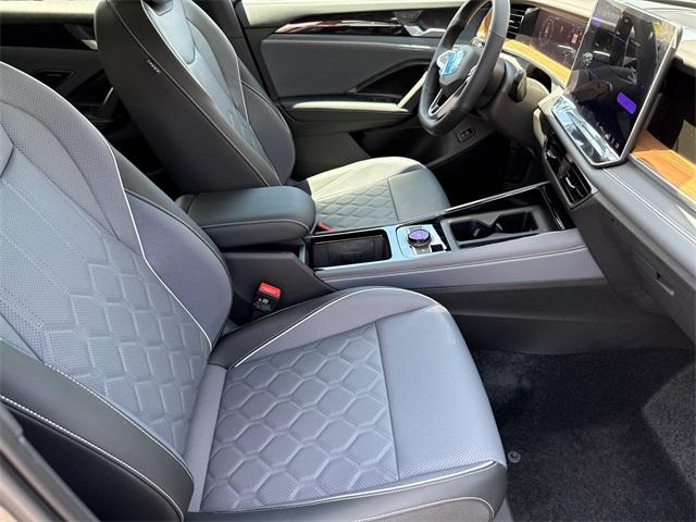 new 2025 Volkswagen Tiguan car, priced at $40,508