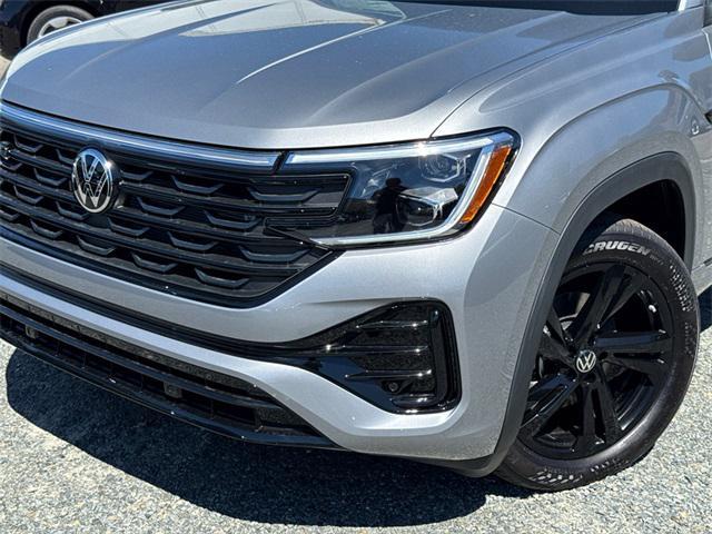 new 2026 Volkswagen Atlas Cross Sport car, priced at $53,342