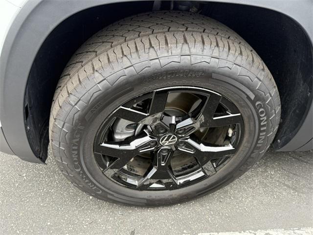used 2025 Volkswagen Atlas car, priced at $42,604