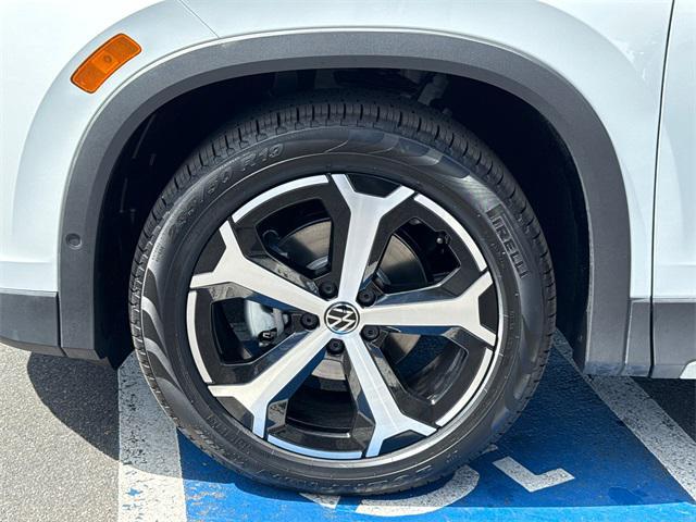 new 2025 Volkswagen Tiguan car, priced at $33,494