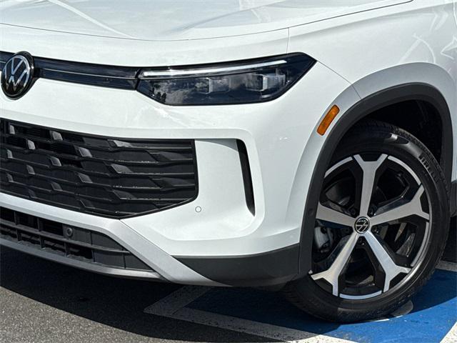 new 2025 Volkswagen Tiguan car, priced at $33,494
