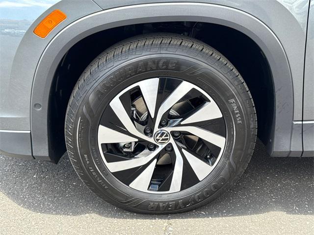 new 2025 Volkswagen Tiguan car, priced at $29,630