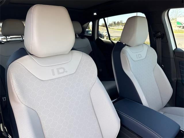 new 2025 Volkswagen ID.4 car, priced at $49,470
