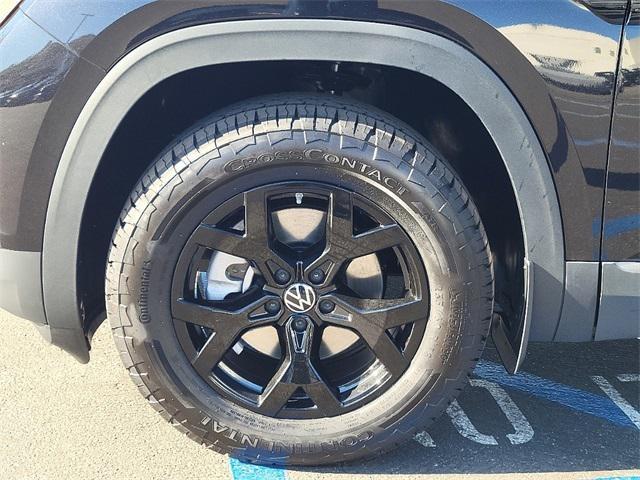 new 2025 Volkswagen Atlas car, priced at $46,391