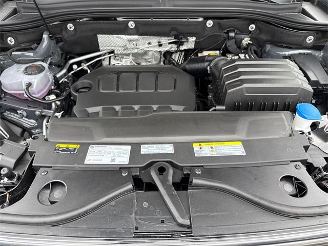 new 2025 Volkswagen Atlas car, priced at $46,331
