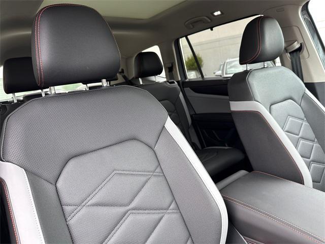 new 2025 Volkswagen Atlas car, priced at $46,331
