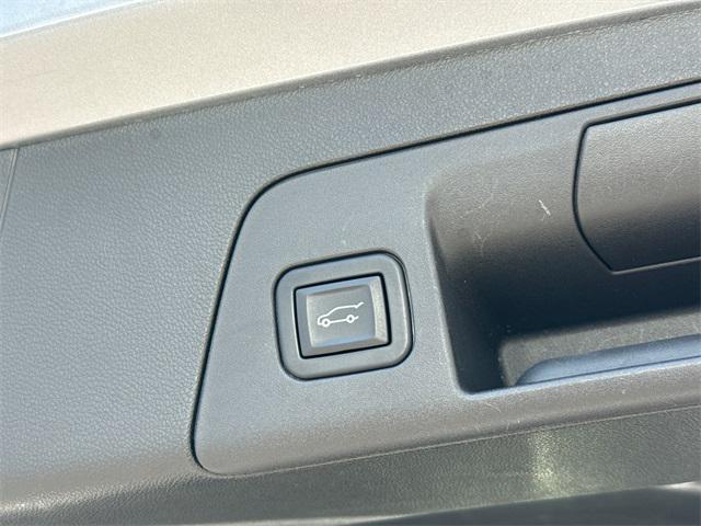 used 2022 Buick Envision car, priced at $29,999