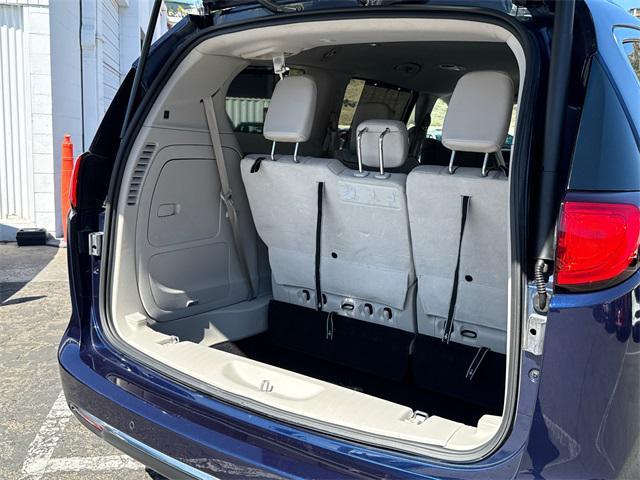 used 2018 Chrysler Pacifica Hybrid car, priced at $23,499
