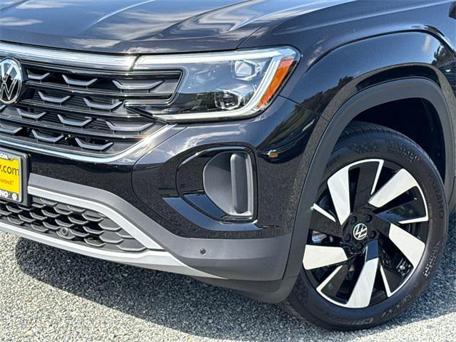 new 2025 Volkswagen Atlas Cross Sport car, priced at $41,246
