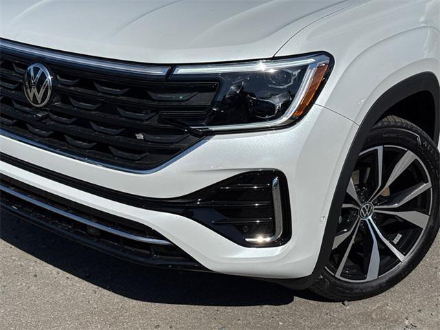 new 2026 Volkswagen Atlas Cross Sport car, priced at $53,859