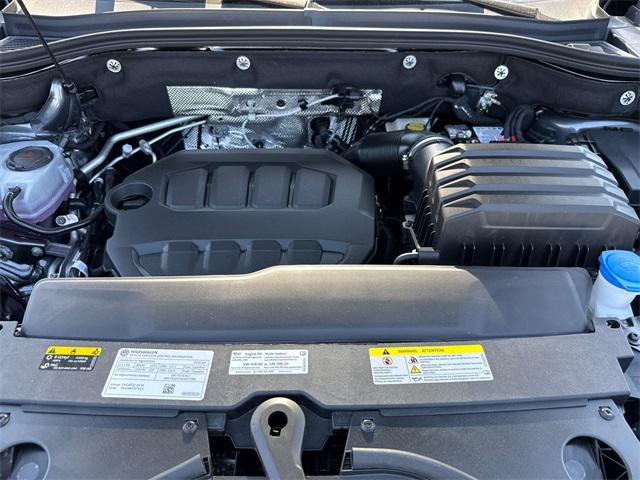 new 2025 Volkswagen Atlas car, priced at $50,781