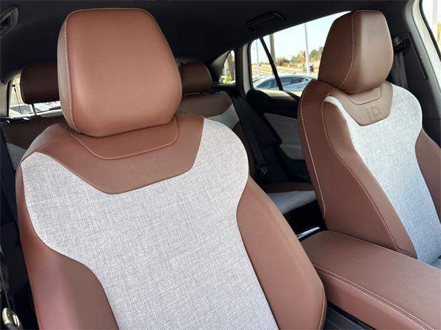 new 2025 Volkswagen ID.4 car, priced at $37,230