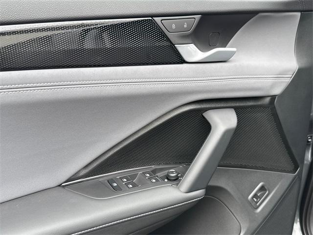 new 2025 Volkswagen Tiguan car, priced at $35,414