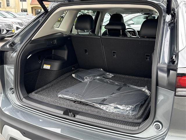 new 2025 Volkswagen Tiguan car, priced at $35,414