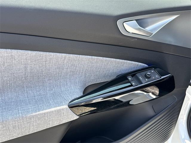 new 2025 Volkswagen ID.4 car, priced at $39,316