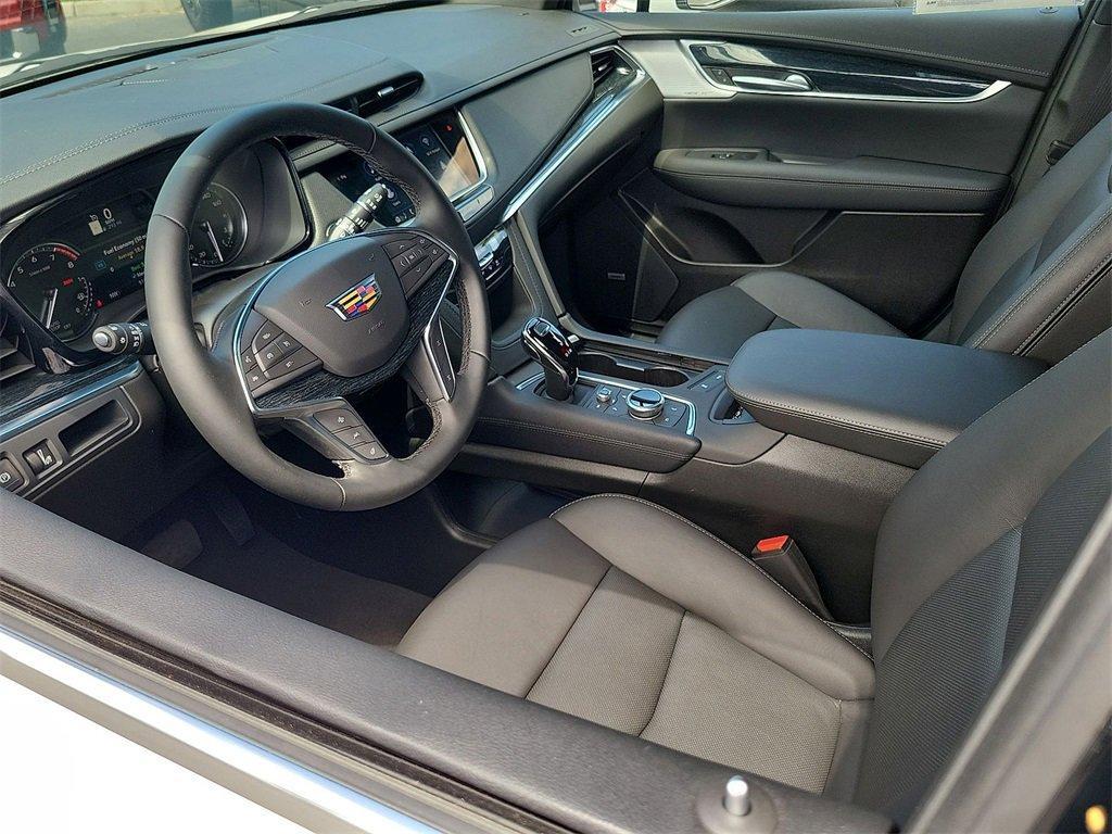 used 2025 Cadillac XT5 car, priced at $52,995