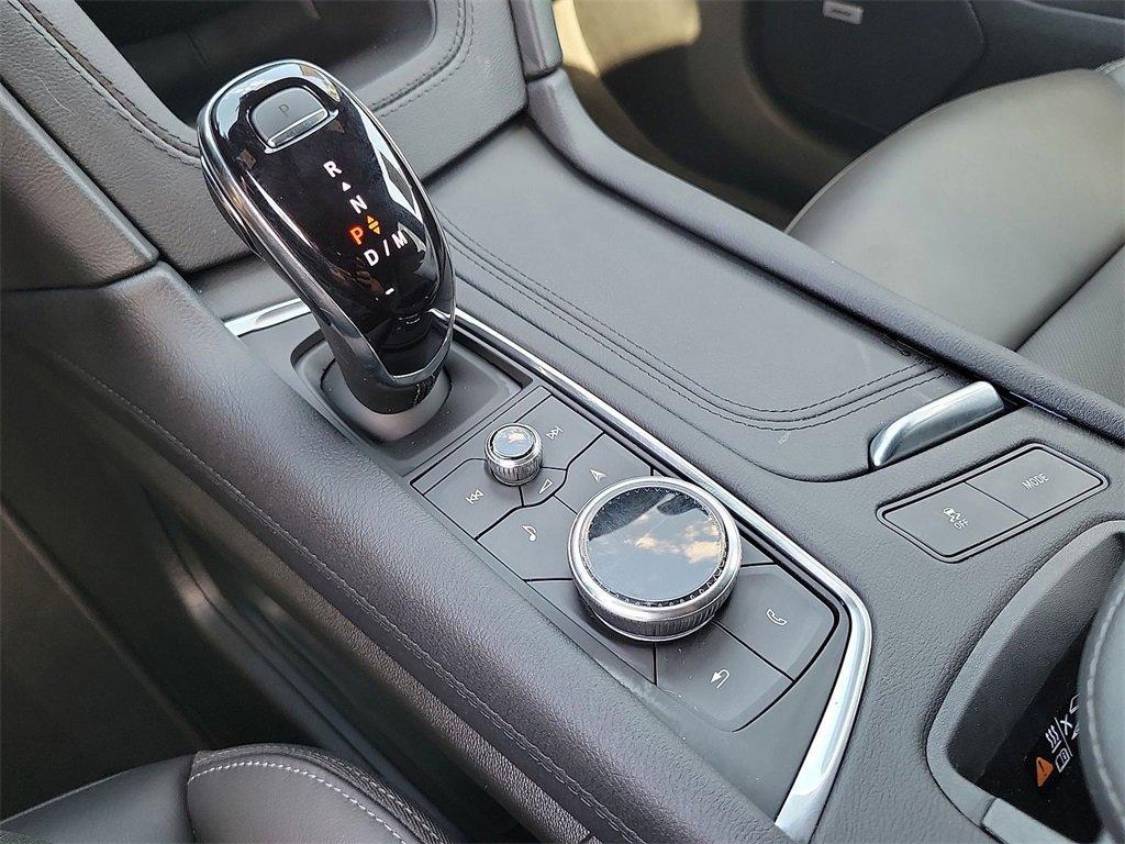 used 2025 Cadillac XT6 car, priced at $52,995